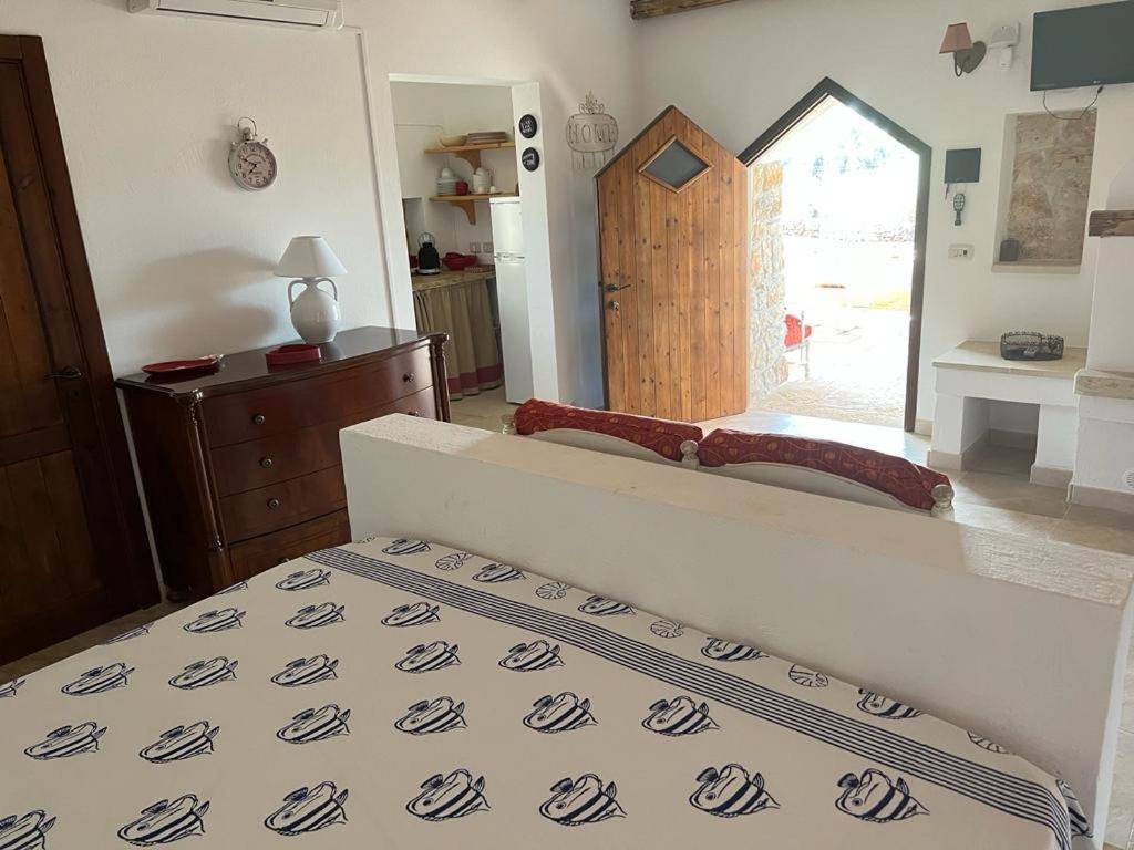 Trullo Totoli Gallipoli Salento กาลาโตเน ภายนอก รูปภาพ